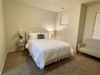 Cheerful 2 Bedroom Home in Eugene