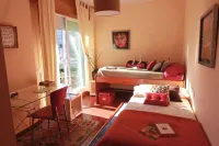 EXCLUSIVE APARTMENT IN SANXENXO, GARDEN AND SWIMMING POOL 100 M FROM SILGAR BEACH