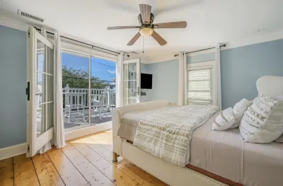 Gorgeous 5 Bdrm Home with Beautiful Bay Views in the Heart of Greenport Village