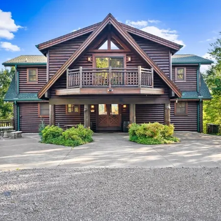 🍁SPECIAL⛄️: LUX Log Mansion w/180° VIEWS, SAUNA, & HOT TUB! 30min to Dollywood,