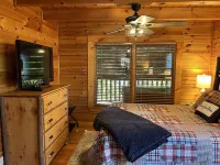 Alpine Adventure - Mountian home close to attractions!