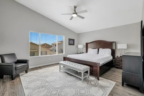 Gorgeous SURPRISE GEM 2 Miles to Baseball Stadium