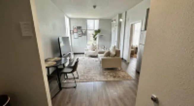 Boho Loft / Skyline View / Walk to Arena Events