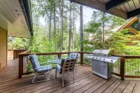Cozy Cabin, Hot Tub, Sauna, Trails, Pool Monday - Thursday June 16 to Sept 1.