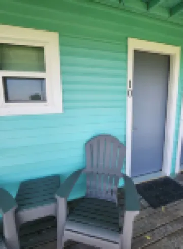 The Mark at Surfside, Apt. 10