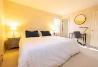Cozy Cape House - Family Friendly with Great Outdoor Space