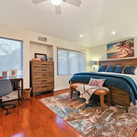 Sunset Beach House in Heart of La Jolla Shores