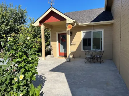 Charming casita with AC and WiFi in welcoming Nampa.