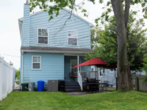 Cozy & Private Family Beach Home in Lake Como Hotels in Lake Como