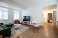 Stylish quarters in the heart of Uptown near stadiums, parks, & offices.