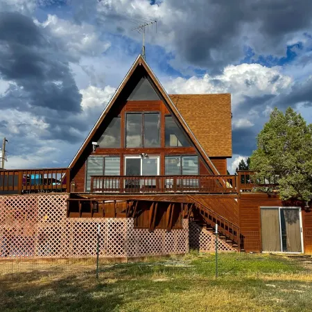 Totten Lake Lodge - Dreamy Desert A-Frame