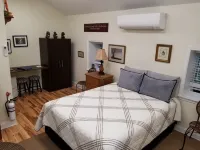 Cottage on Hamby