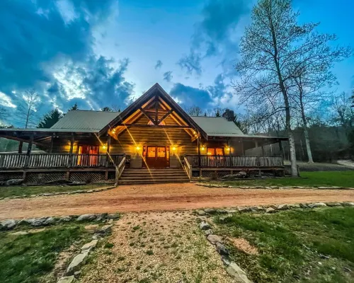 NEW Twin River Cabin - 3 Bedroom Lodge Cabin - Views Soquee River Hotele w: Demorest