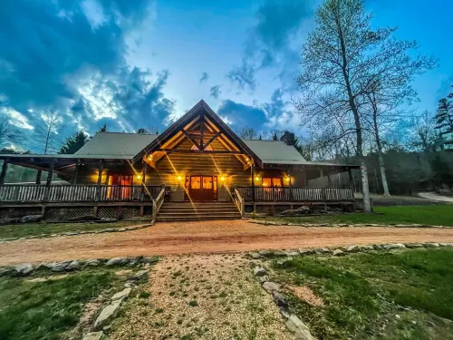 NEW Twin River Cabin - 3 Bedroom Lodge Cabin - Views Soquee River