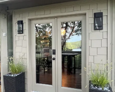 Romantic Couples Cabin in Big Canoe, Lake & Mountain View, Hot Tub, Gas Logs โรงแรมในPickens County