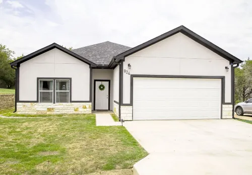 Cozy Bo-Ho Lake Retreat