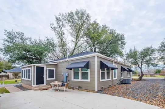 Glamorous Renovated Home in Historic Bryan