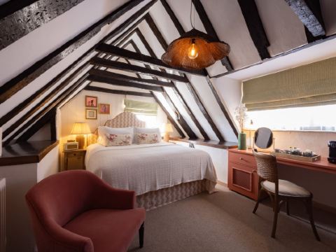 The White Hart - A Heartwood Inn