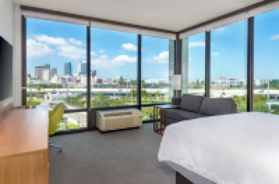 ハンプトン イン タンパ ダウンタウン チャンネル ディストリクト タンパ会議センター周辺のホテル