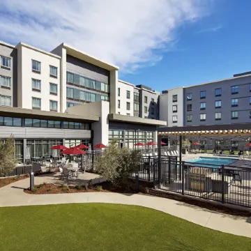 Hampton Inn Long Beach Airport
