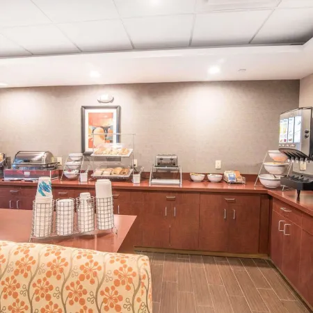 Comfort Inn & Suites Brattleboro I-91