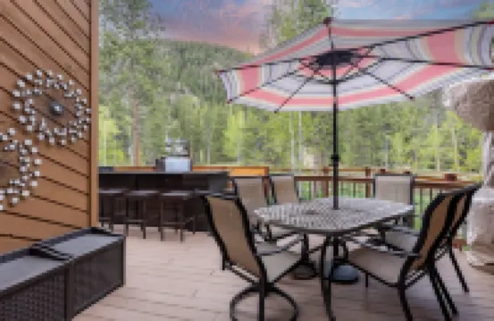 Keystone Ski Resort w/ Free Shuttle, Pet Friendly, Private Hot Tub, Pool Access!