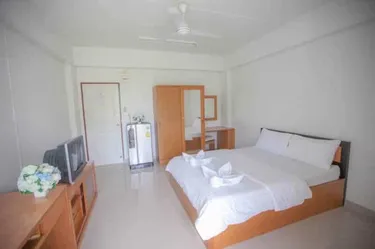 รูปภาพของGrand Charoonrat Apartment