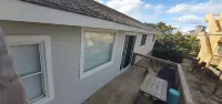Steps to the Beach Pet friendlyHouse. Pool & hot tub! 3 minute walk to beach!