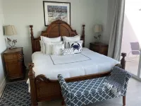 Large Coco Plum Beach Marathon Townhome-remodeled , bikes, kayaks, ++