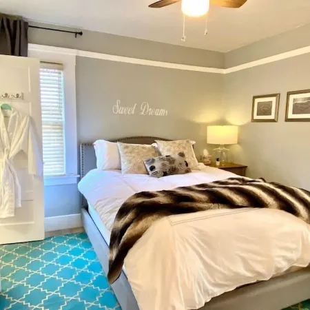 Waterfront Boutique Bungalow 3 Walk to Ferry to San Francisco Free WIFI Parking