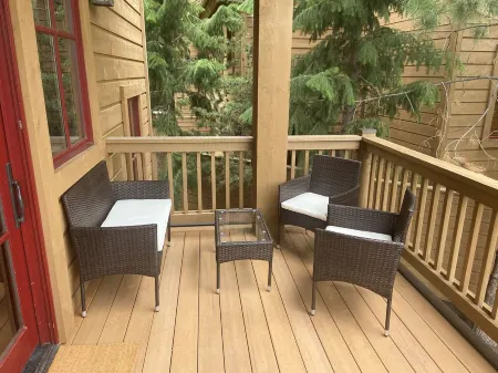 West Ketchum Townhouse Short Walk to Downtown Ketchum and Lifts-Hot Tub