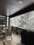 Snowbasin Lakeside Luxury 3bd.Hot tub.Garage. 2300sqft