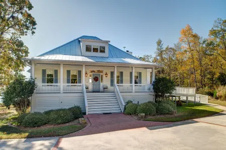 Great house with dock on Lake Murray SC.  Excellent for families, fishing, fun