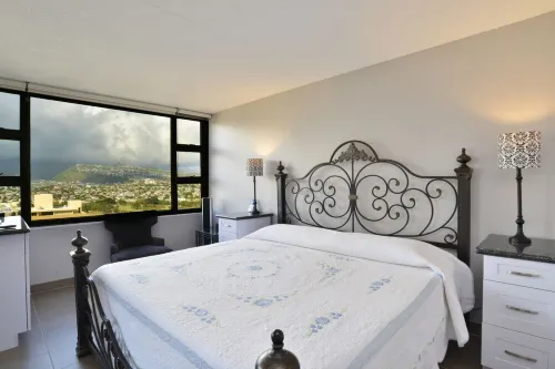 Fully Remodeled View Condo with Free Parking and Hi-Speed WiFi