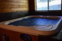 Ski In/Ski Out, 3 BR/3BA  Condo, Hot Tub, Fireplace in Big Sky Mountain Village - 발코니