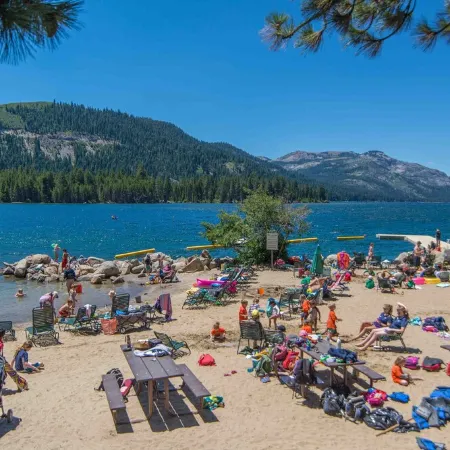 Gorgeous Home Near Golf Courses with Two en-Suites in Tahoe Donner