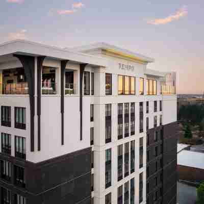 Tempo by Hilton Raleigh Downtown Hotel Exterior