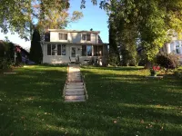 Family And Pet-Friendly On Waubeesee Lake ~ Includes Kayaks!
