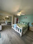Gulf Access Waterfront Large One or Two Bedroom In Law Suite
