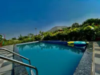 Casa Green Restaurant and Resort Hotels in Khambale