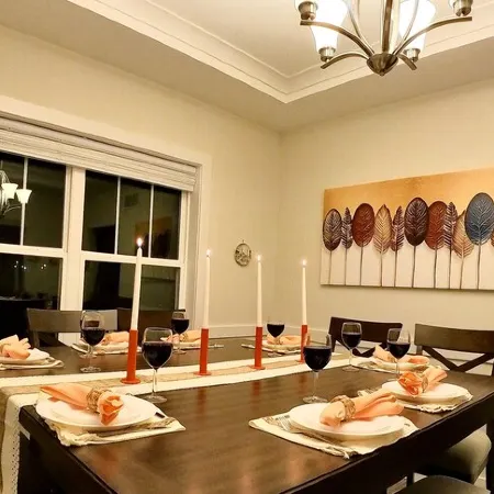 Perfect Family Getaway! Minutes from Attractions!