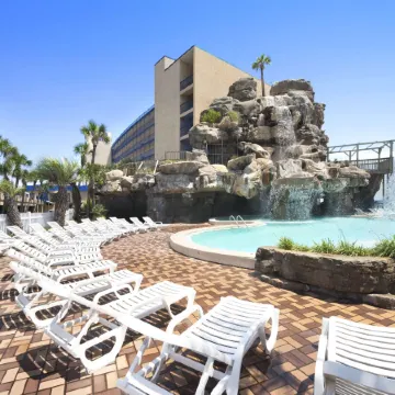 Days Inn by Wyndham Panama City Beach/Ocean Front