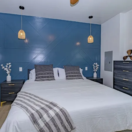 Luxury modern with breathtaking sunset views!