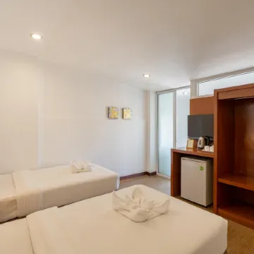 B House Chiang Mai Отели рядом с достопримечательностью «Храм Ват-Суан-Док»