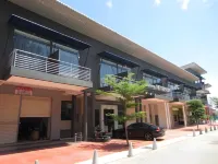 Waterfront Boutique Hotel