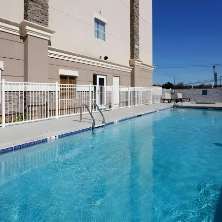 Holiday Inn Express & Suites COOKEVILLE by IHG