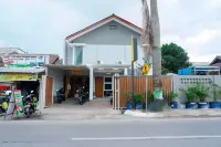 Rumah Teteh Syariah Hotel dekat Universitas Informatika Dan Bisnis Indonesia (UNIBI)