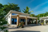 The Blessed Purple Bamboo Beach Resort - parking