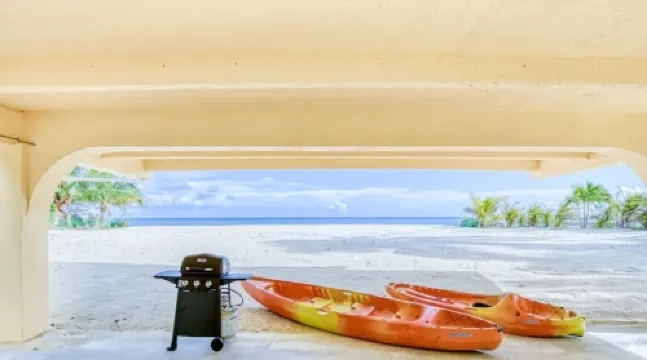 Keys To The Kingdom! Private Oceanfront Retreat with Beach and Pool