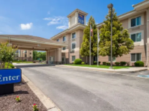 スリープ イン & スイーツ ドーバー ユニバーシティ エリア ドーバーのホテル